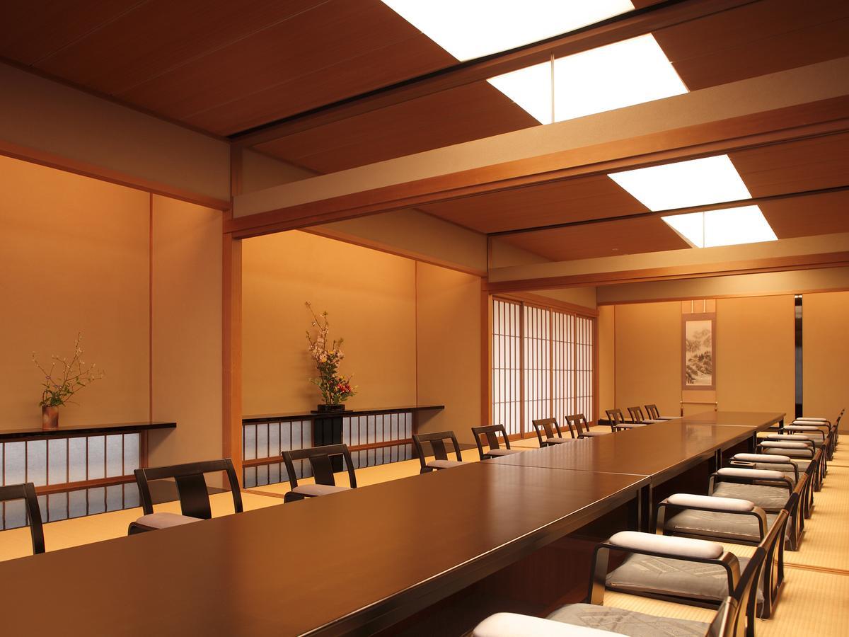Osaka Academia Hotel Eksteriør billede